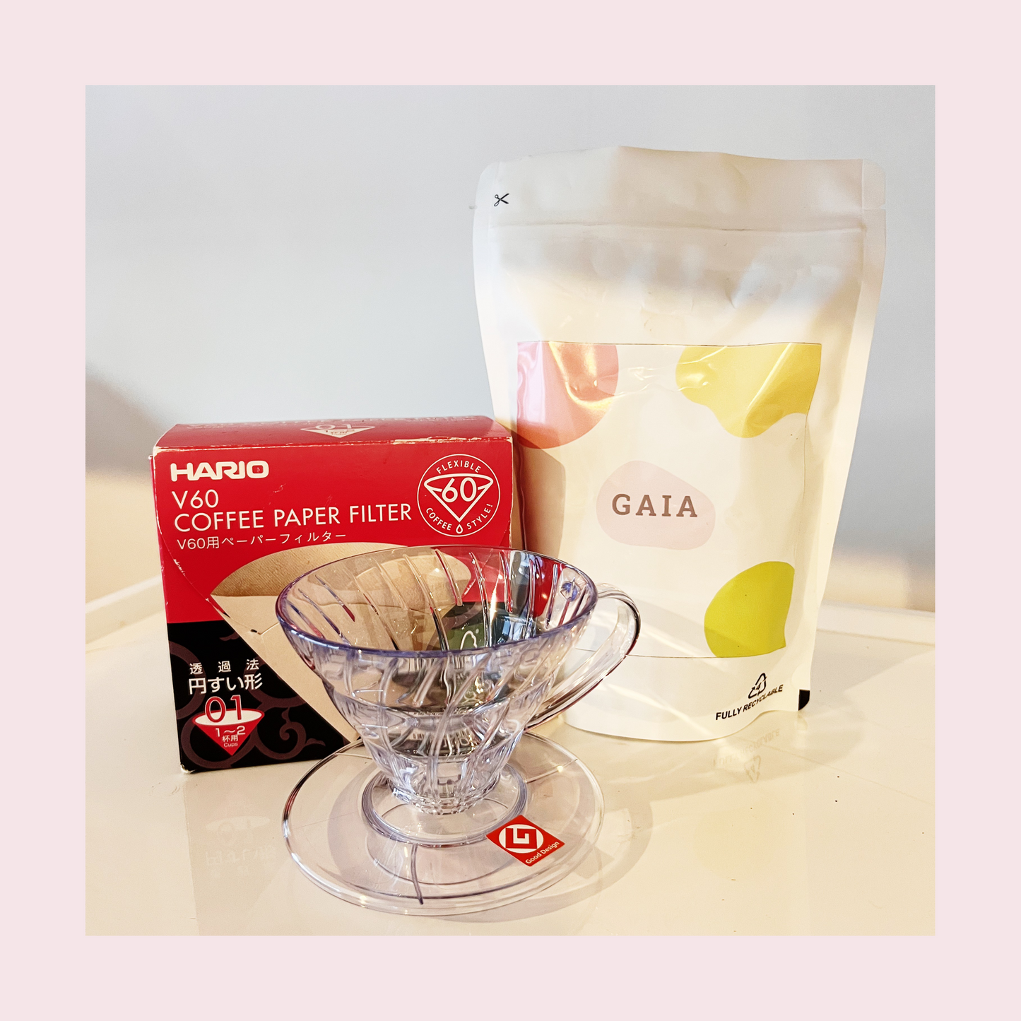V60 Dripper & Filter Papers with Coffee