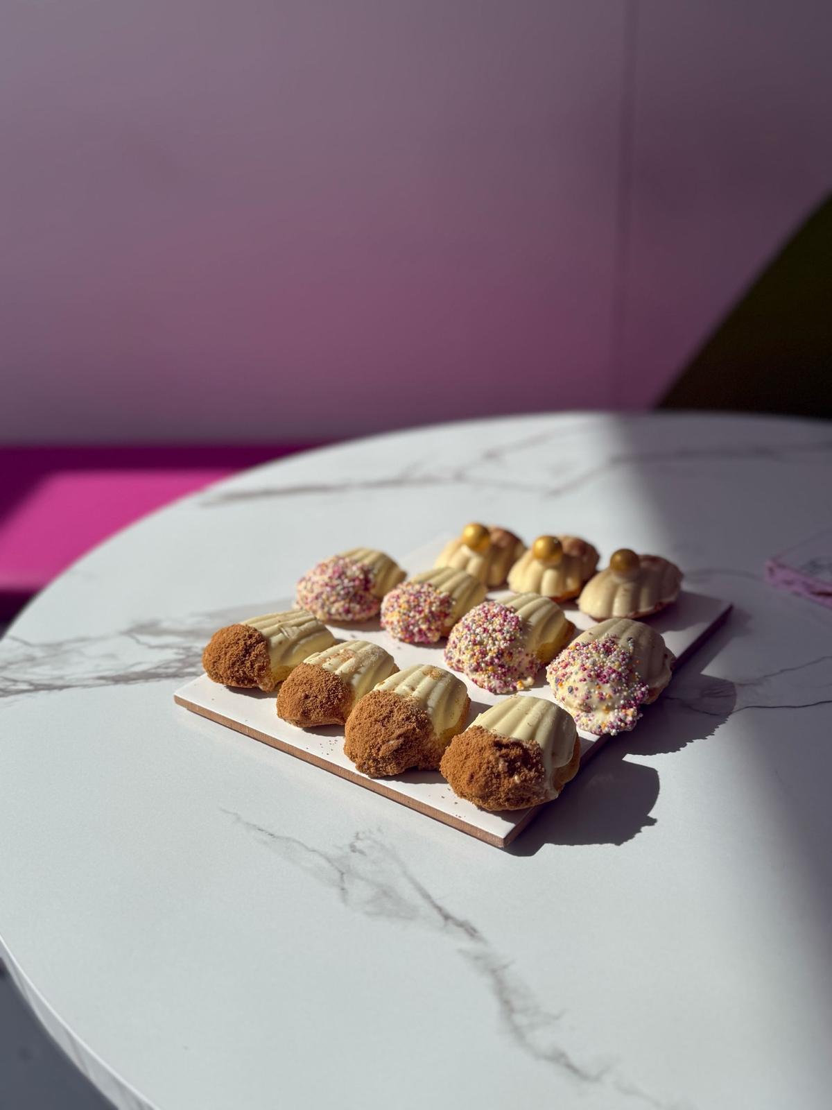 cakes in cakes and dessert bars